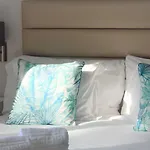 Silver Seahorse Garden Retreat Guest house