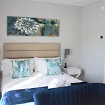Guest house Silver Seahorse Garden Retreat Atouguia Da Baleia