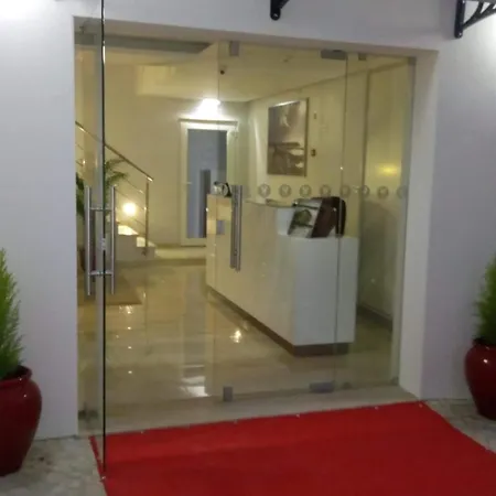 Guest house Silver Seahorse Garden Retreat Atouguia Da Baleia