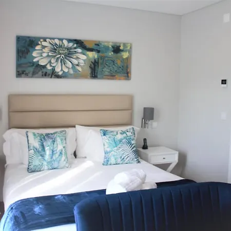 Guest house Silver Seahorse Garden Retreat