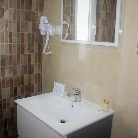Guest house Silver Seahorse Garden Retreat Atouguia Da Baleia