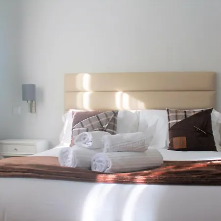 Guest house Silver Seahorse Garden Retreat Atouguia Da Baleia