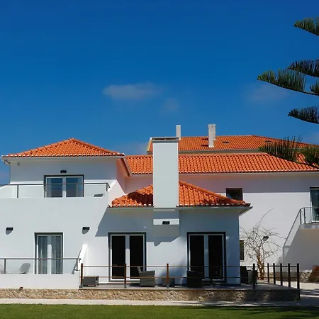 Guest house Silver Seahorse Garden Retreat Atouguia Da Baleia