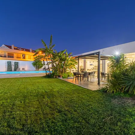 Silver Seahorse Garden Retreat בית הארחה אנטוגויה דה באלייה