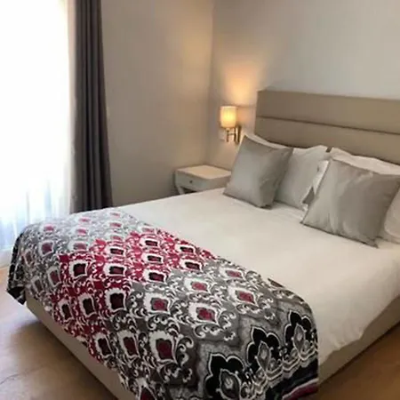 בית הארחה Silver Seahorse Garden Retreat אנטוגויה דה באלייה