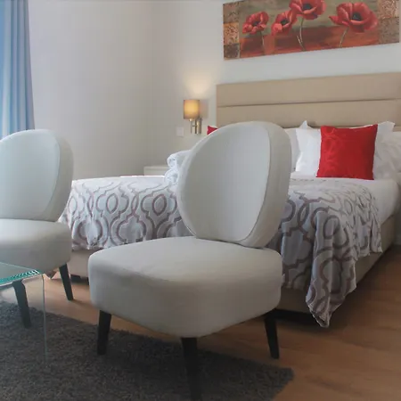 בית הארחה Silver Seahorse Garden Retreat אנטוגויה דה באלייה