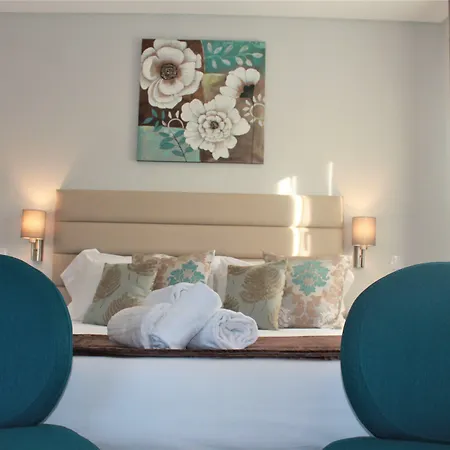 Silver Seahorse Garden Retreat 4* アトウギア・ダ・バレイア