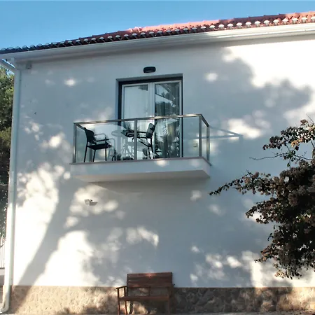 Silver Seahorse Garden Retreat בית הארחה 4*