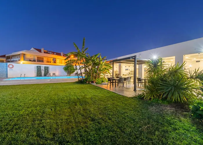 Silver Seahorse Garden Retreat ゲストハウス アトウギア・ダ・バレイア