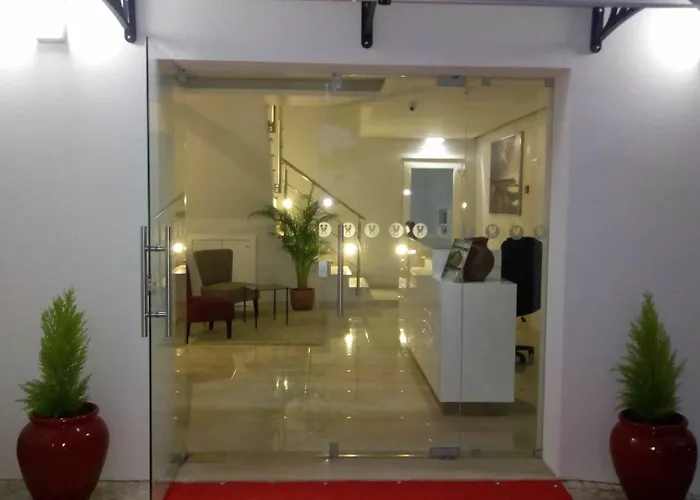 ゲストハウス Silver Seahorse Garden Retreat アトウギア・ダ・バレイア