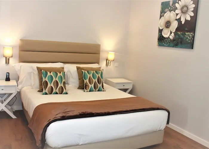 Silver Seahorse Garden Retreat